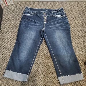 Maurice's high rise button fly capri jeans 13/14